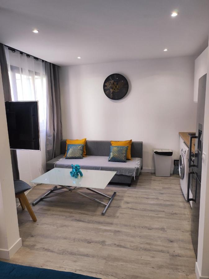 Lumineux Charming Appartement - Cozy Flat เลอเชอส์เนย์ ภายนอก รูปภาพ