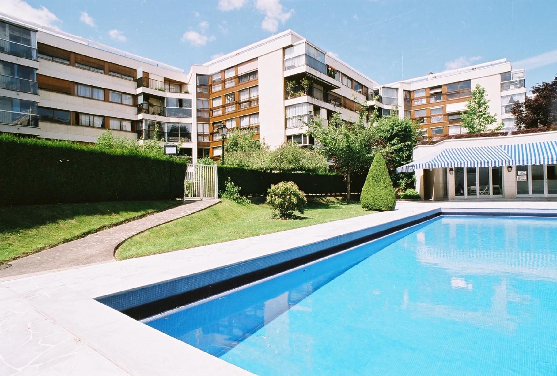 Lumineux Charming Appartement - Cozy Flat เลอเชอส์เนย์ ภายนอก รูปภาพ